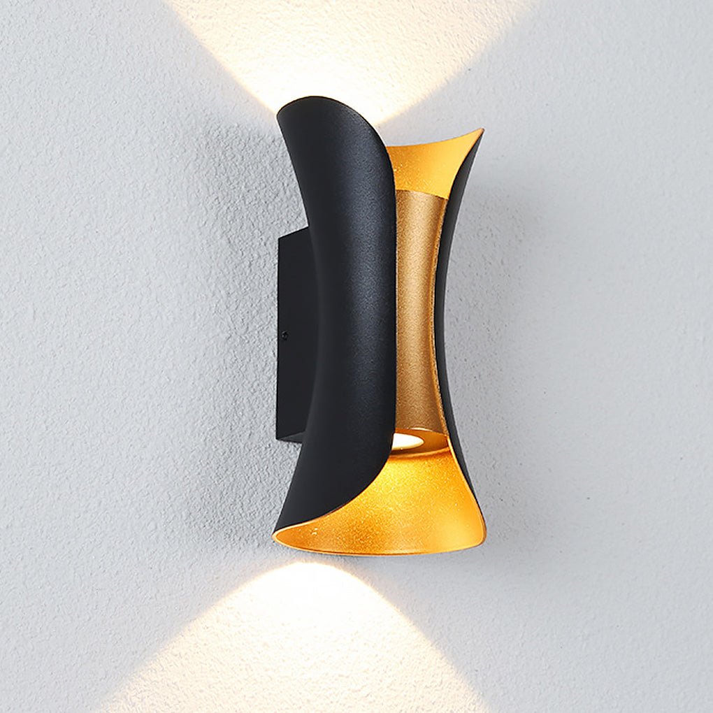 Moderne Up Down Buiten Wandlamp Met IP54 Bescherming En Aluminium Behuizing | Sansoti