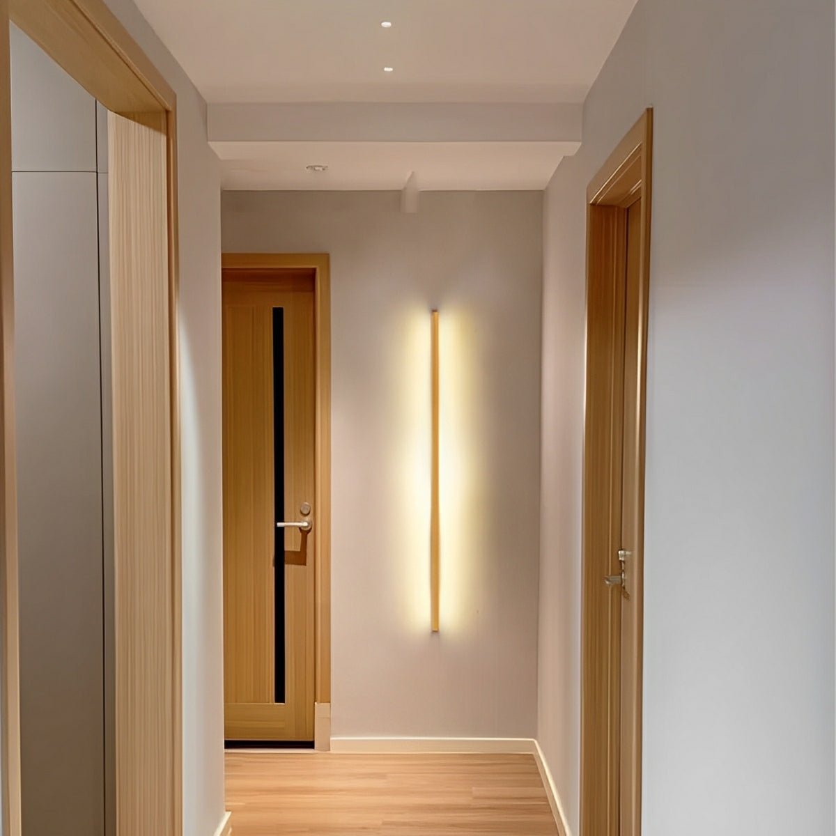Applique murale LED en bois longue rectangulaire à intensité variable, éclairage haut-bas, design scandinave, intérieur moderne et chaleureux | Sansoti
