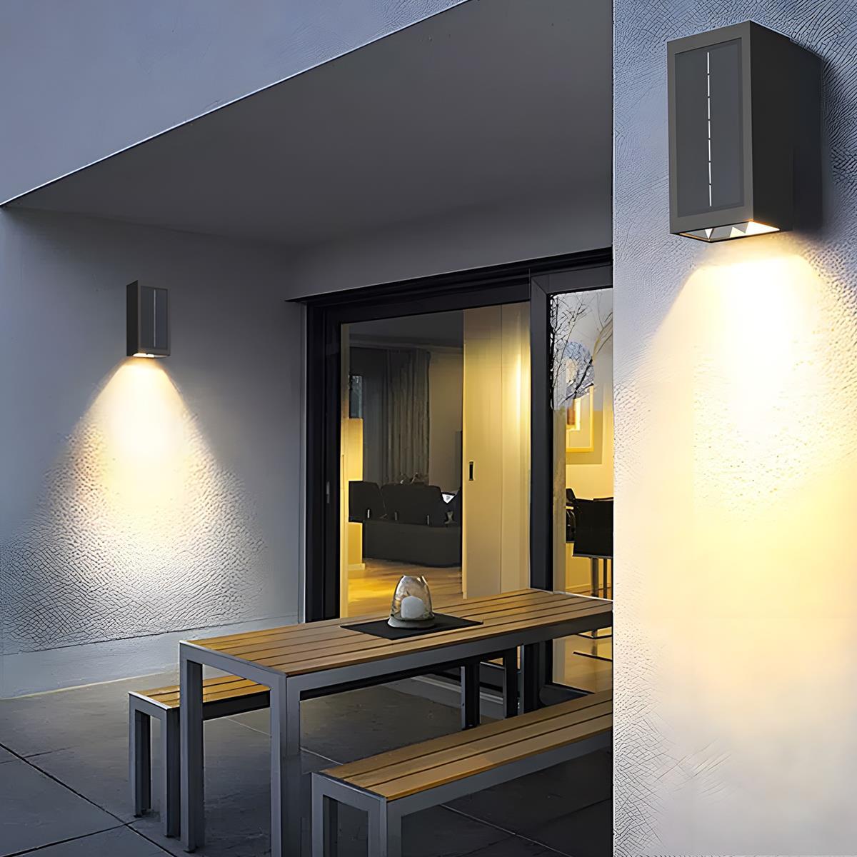 Solar Außenleuchte Up Down LED Aluminium Schwarz Garten Haustür Veranda IP65 Wandleuchte Solarenergie Oben Unten Beleuchtung Modern Minimalistisch | Restfield