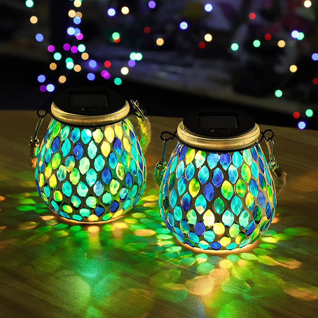 Solar Tuinlamp met Gekleurd Glas – Handgemaakte Lantaarn met Mozaïek Lichteffect voor Sfeervol Buitendecor | Sansoti