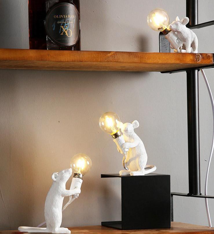 Tischlampe Maus mit LED-Beleuchtung, dekorative Skulptur aus Harz, Wohnzimmer, Schlafzimmer, Nachttisch, Gold-Weiß | Sansoti