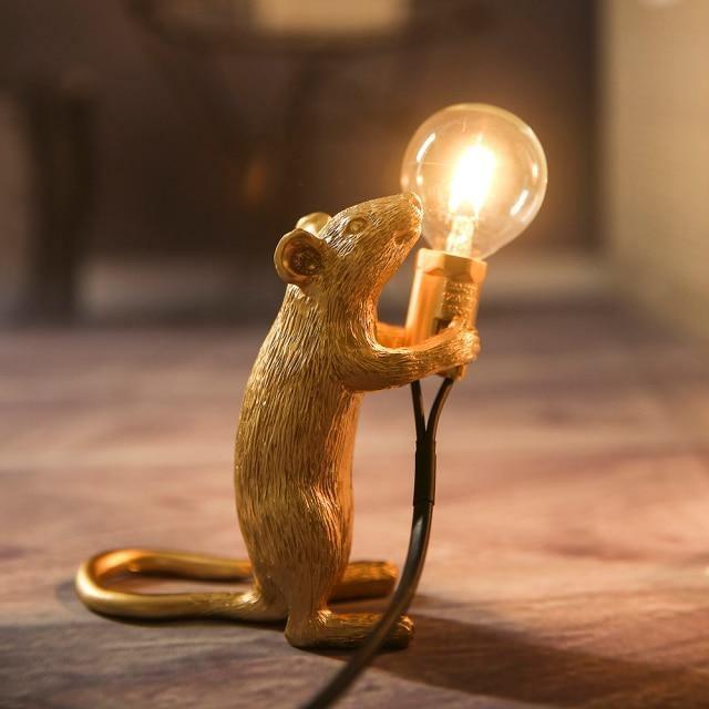 Tischlampe Maus mit LED-Beleuchtung, dekorative Skulptur aus Harz, Wohnzimmer, Schlafzimmer, Nachttisch, Gold-Weiß | Sansoti