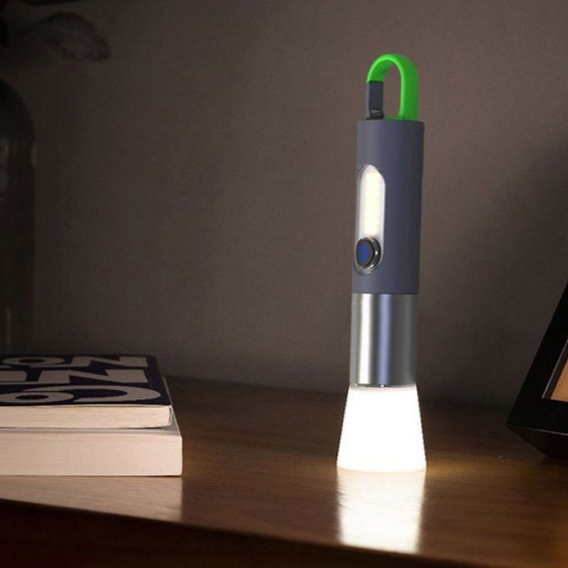 Multifunctionele Tactische Zaklamp met Verstelbare Lichtbundel en Robuuste Constructie voor Camping en Outdoor | Sansoti
