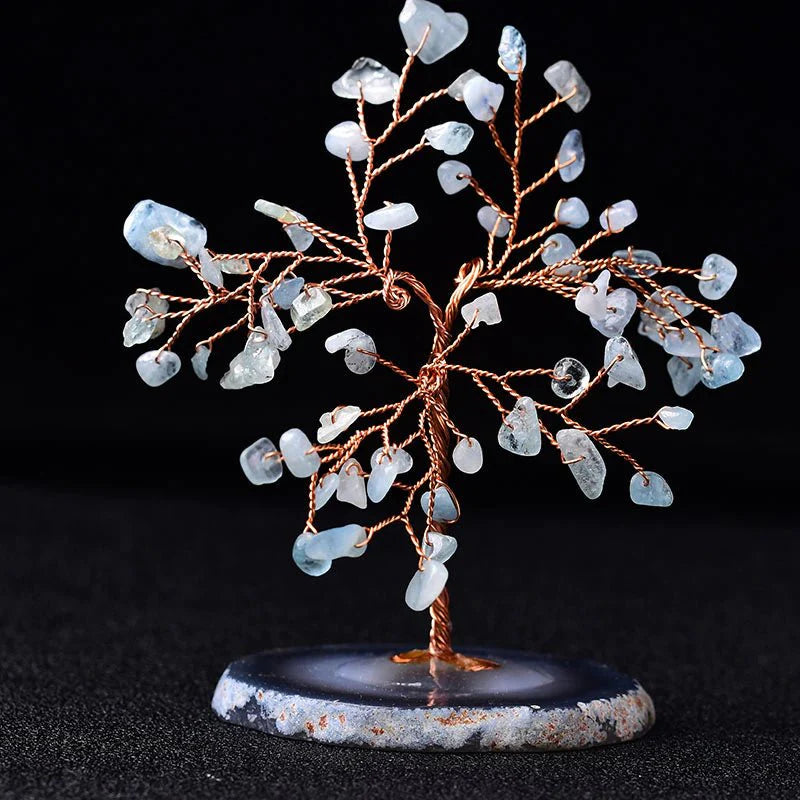 Decoratieve Edelsteen Boom Aquamarijn — Handgemaakte Mineraal Sculptuur met Koperdraad Takken en Natuurstenen Basis | Sansoti