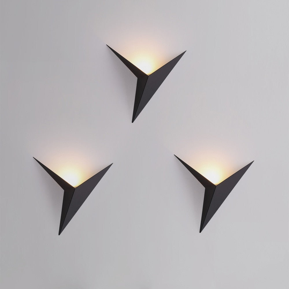 Geometrische Wandlamp Driehoek LED Dimbaar Nordic Design Zwart Wit Goud Verlichting Woonkamer Slaapkamer | Sansoti