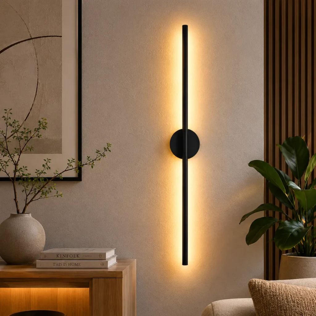 Liniowa lampa ścienna LED, czarna, z matowego aluminium, smukły nowoczesny design, nastrojowe oświetlenie do sypialni, salonu i przedpokoju | Sansoti