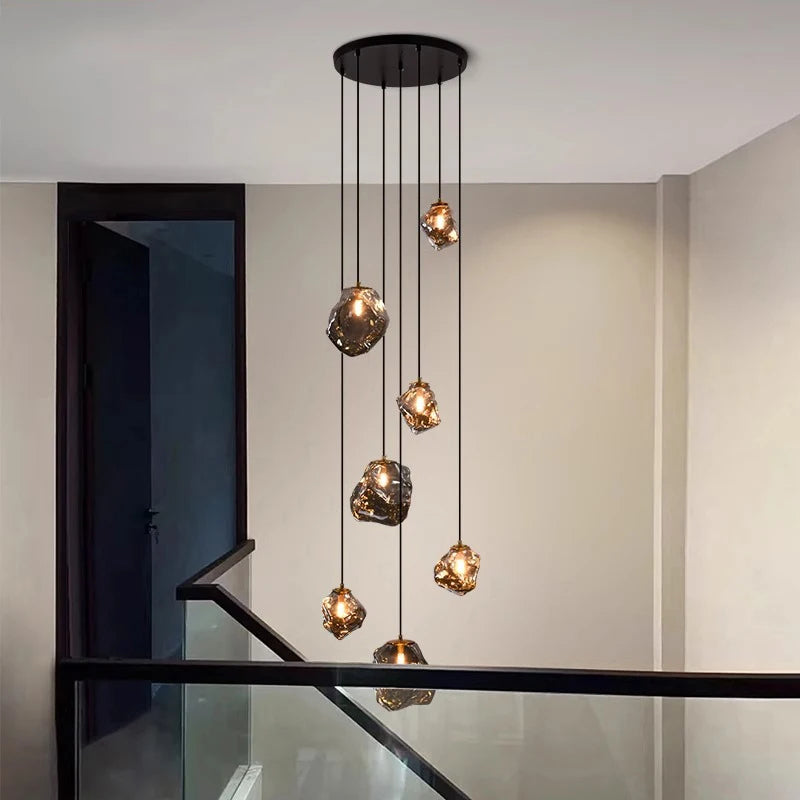 Lustre sculptural pour cage d’escalier, LED réglable et dimmable, lumière chaude, design moderne et minimaliste | Sansoti