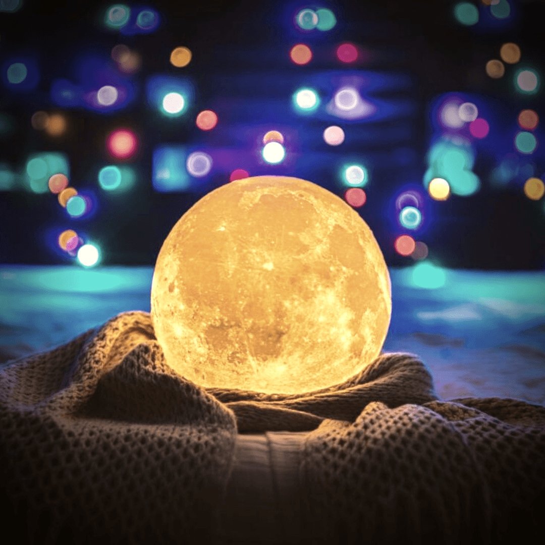Maanlamp met 3D-Oppervlak en Touchbediening – Draadloze LED Sfeerverlichting op Houten Standaard in 4 Maten | Sansoti