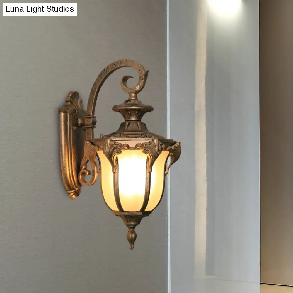 Buitenwandlamp Eikel met Sierarm Wit Glas E26/E27 Zwart Messing Vintage Rustieke Buitenverlichting Tuinlamp | Sansoti