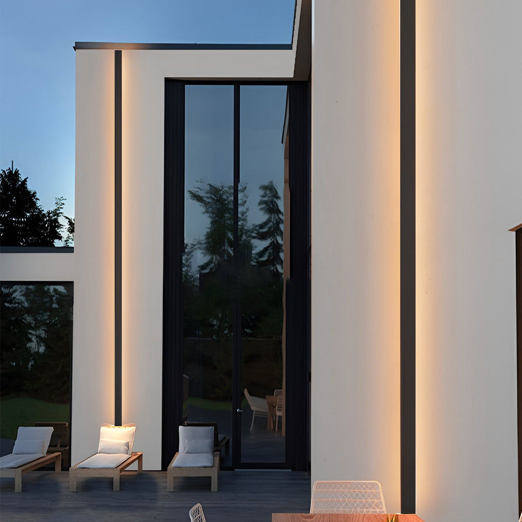 Moderne wasserdichte lineare Außenwandleuchte mit LED und IP65 Schutz | Restfield