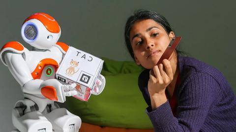 Interaktywny robot AI z 25 osiami ruchu, obsługujący 20 języków, z Wi-Fi i rozpoznawaniem mowy oraz kamerą HD Smart | Sansoti