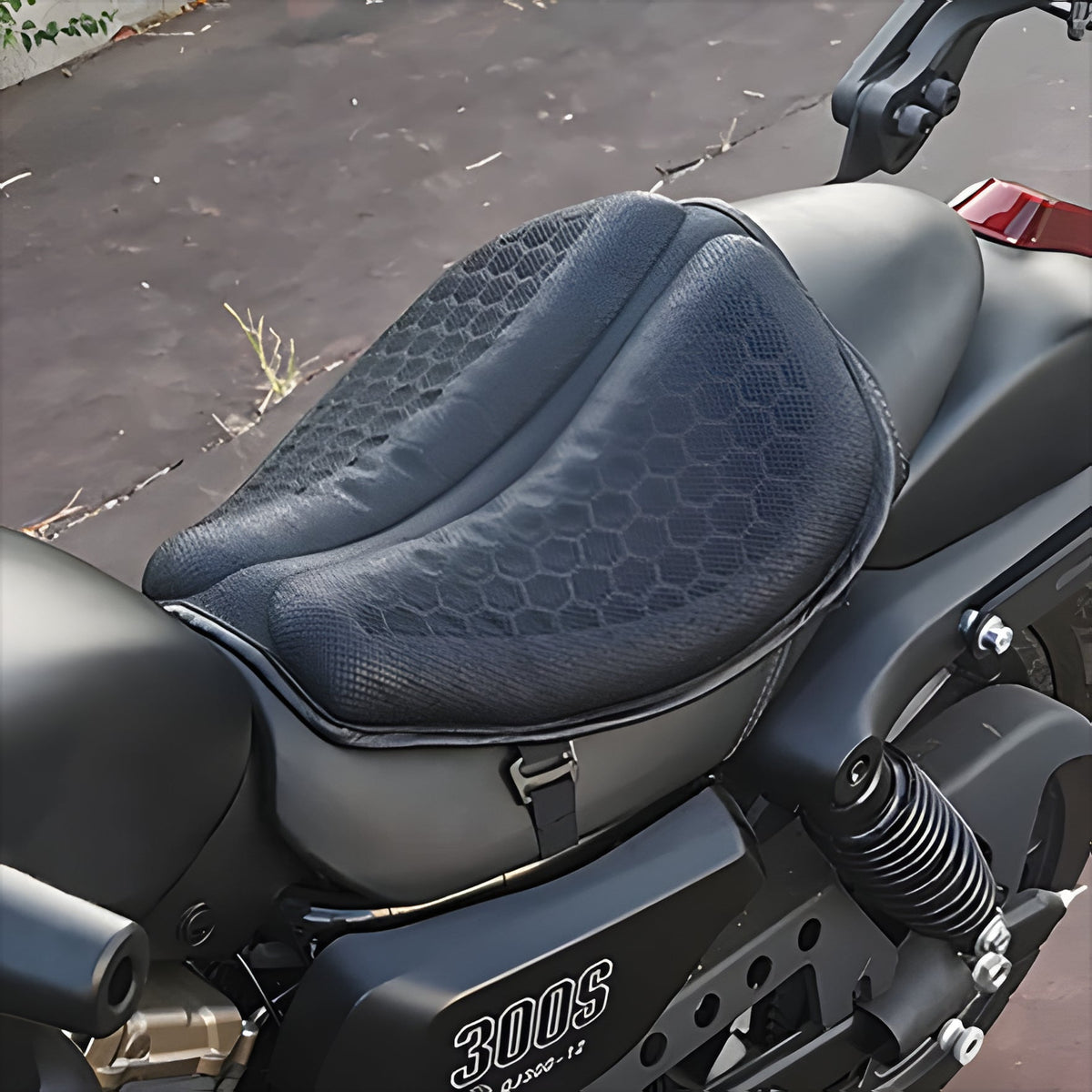 Coussin de selle en gel ergonomique pour moto, structure alvéolée, antidérapant et réducteur de pression pour des trajets longs et confortables | Sansoti