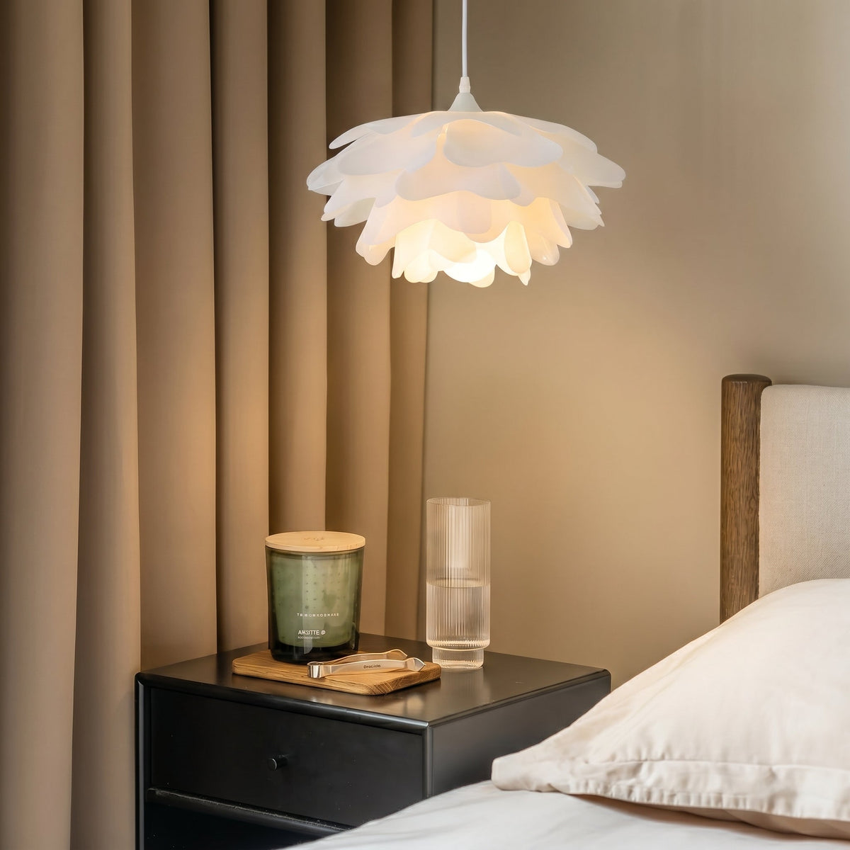 Blütenförmige Hängeleuchte mit matter Oberfläche und warmem LED-Licht für Esstisch, Wohnzimmer, Schlafzimmer und Esszimmer | Sansoti