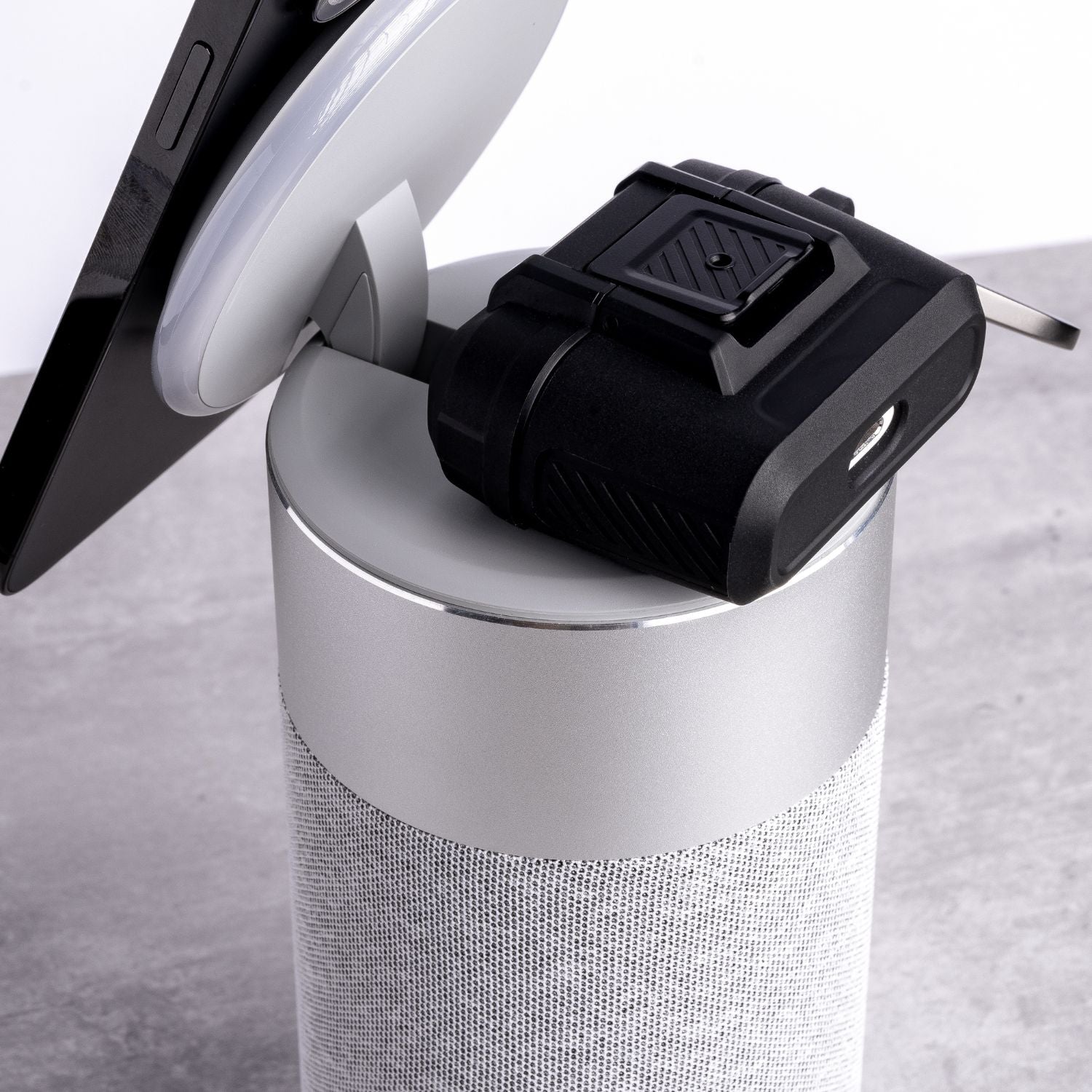 Draadloze Speaker met Oplaadfunctie – 3-in-1 Bluetooth Speaker, MagSafe Powerbank & Sfeerverlichting | Sansoti