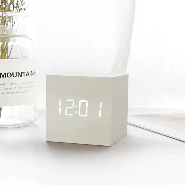 LED-Wecker mit minimalistischem Design & intelligenten Funktionen | Restfield