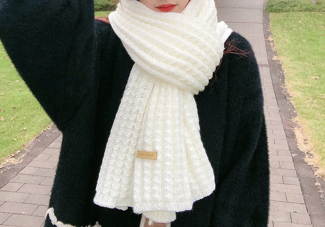 Handwoven Wool Scarf for Women Oversized 175cm Premium Winter Accessory Warm Elegant Soft Comfortable | Sansoti