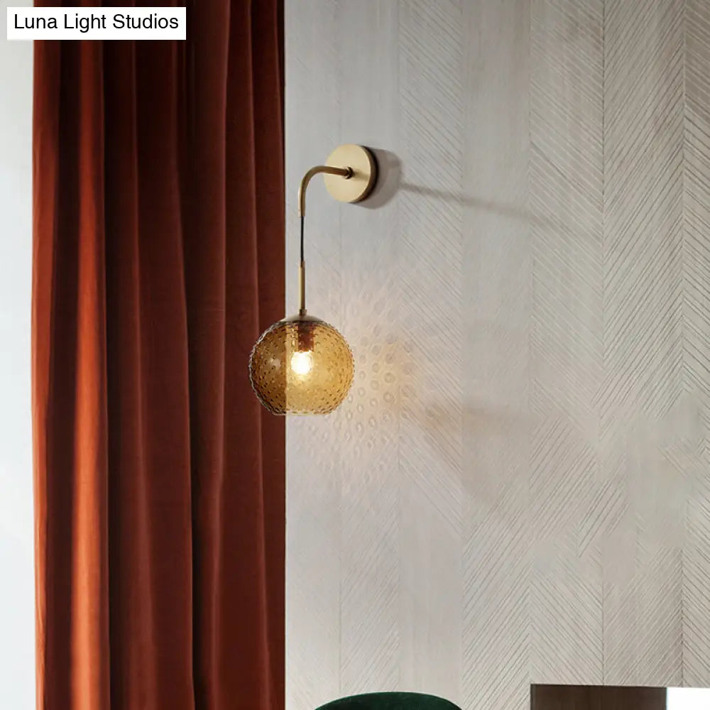 Wandleuchte mit Glaskugel und Messingfinish, Retro-Design, 75 cm hoch, E26-/E27-Fassung, stimmungsvolle Vintage-Beleuchtung | Sansoti