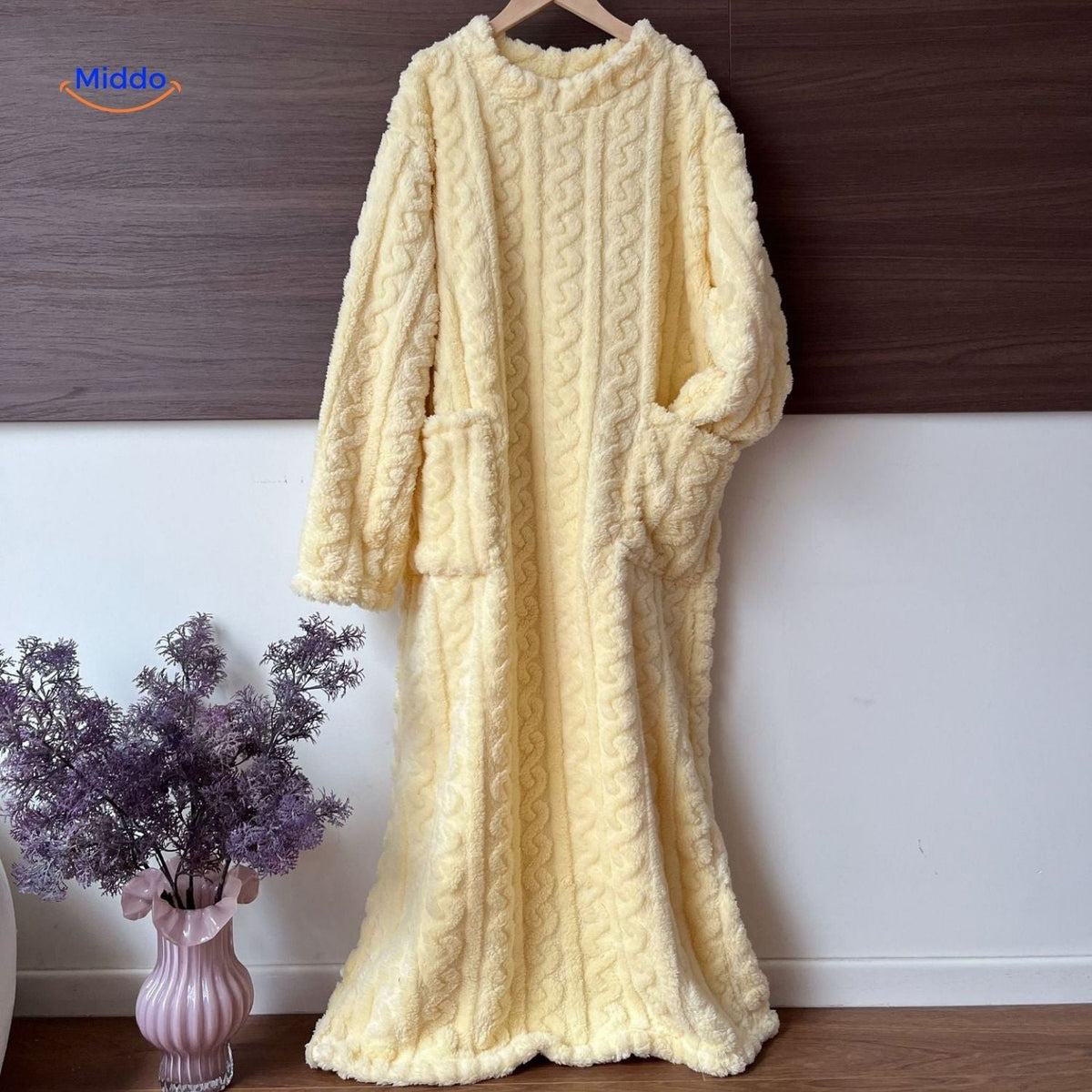 Fleece-Loungewear-Deckenmantel mit langen Ärmeln, Vordertaschen und weichem Polyester, bequeme Winter-Hauskleidung | Sansoti