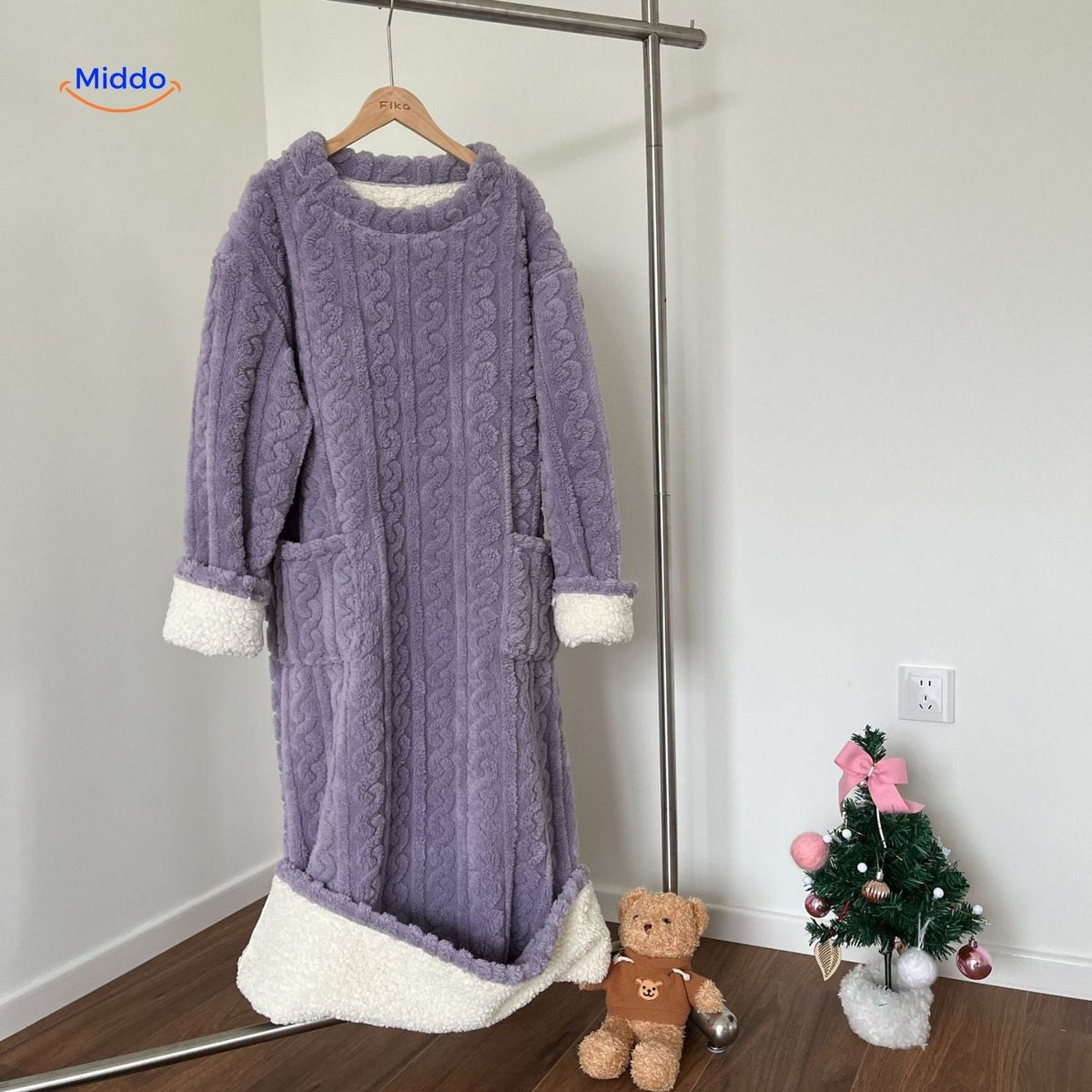 Fleece-Loungewear-Deckenmantel mit langen Ärmeln, Vordertaschen und weichem Polyester, bequeme Winter-Hauskleidung | Sansoti