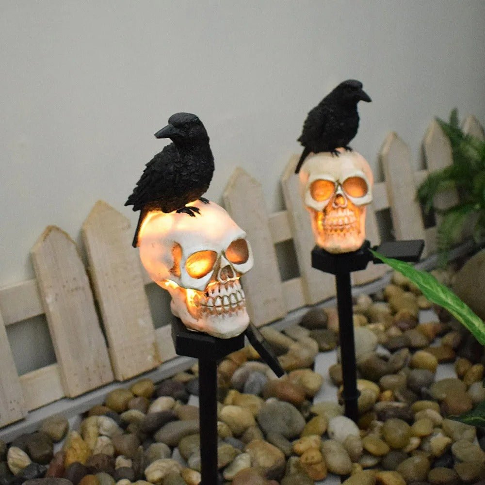 Solar-Powered Halloween Skull with Raven LED Light for Garden, Balcony, and Holiday Decorative Lighting | Sansoti