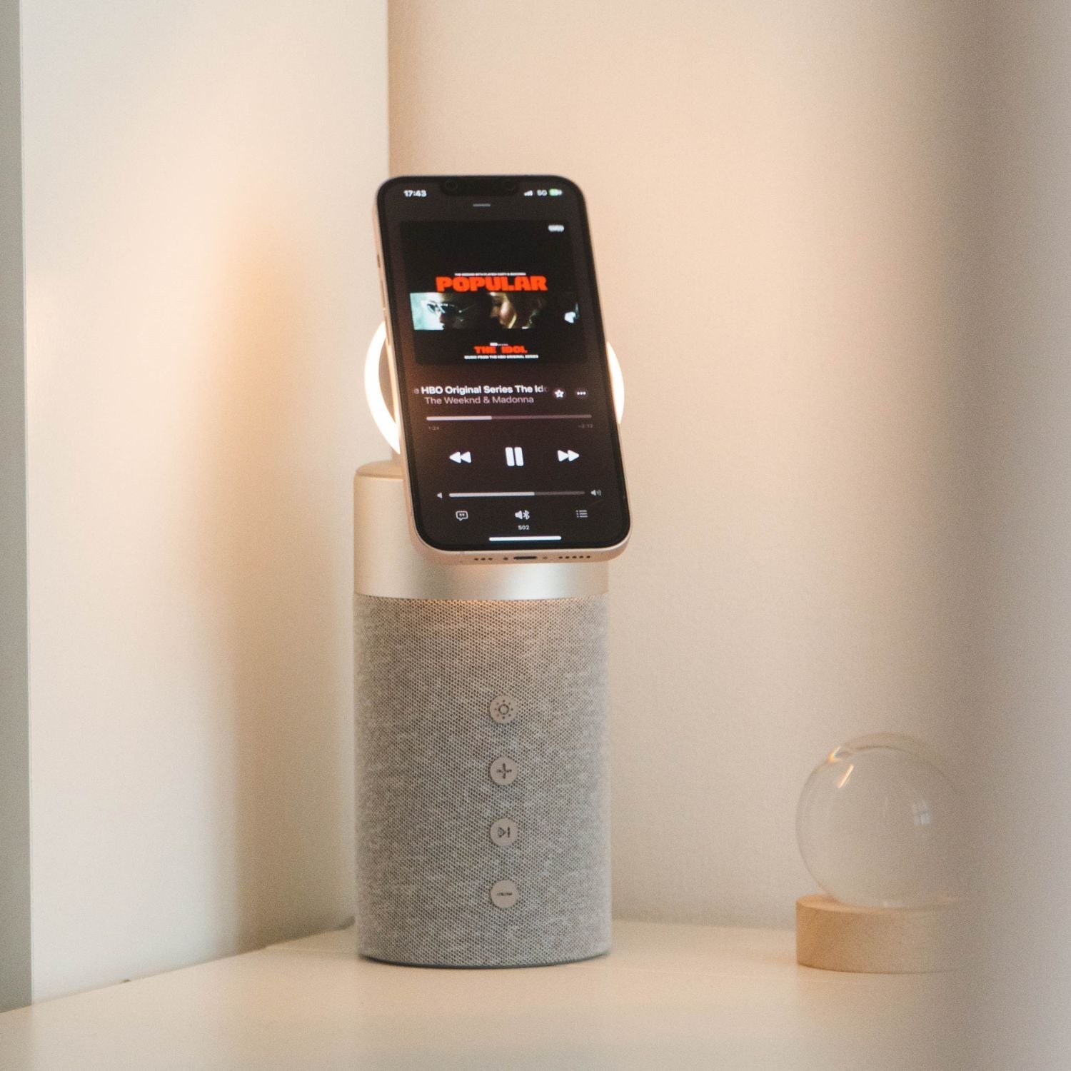 Draadloze Speaker met Oplaadfunctie – 3-in-1 Bluetooth Speaker, MagSafe Powerbank & Sfeerverlichting | Sansoti