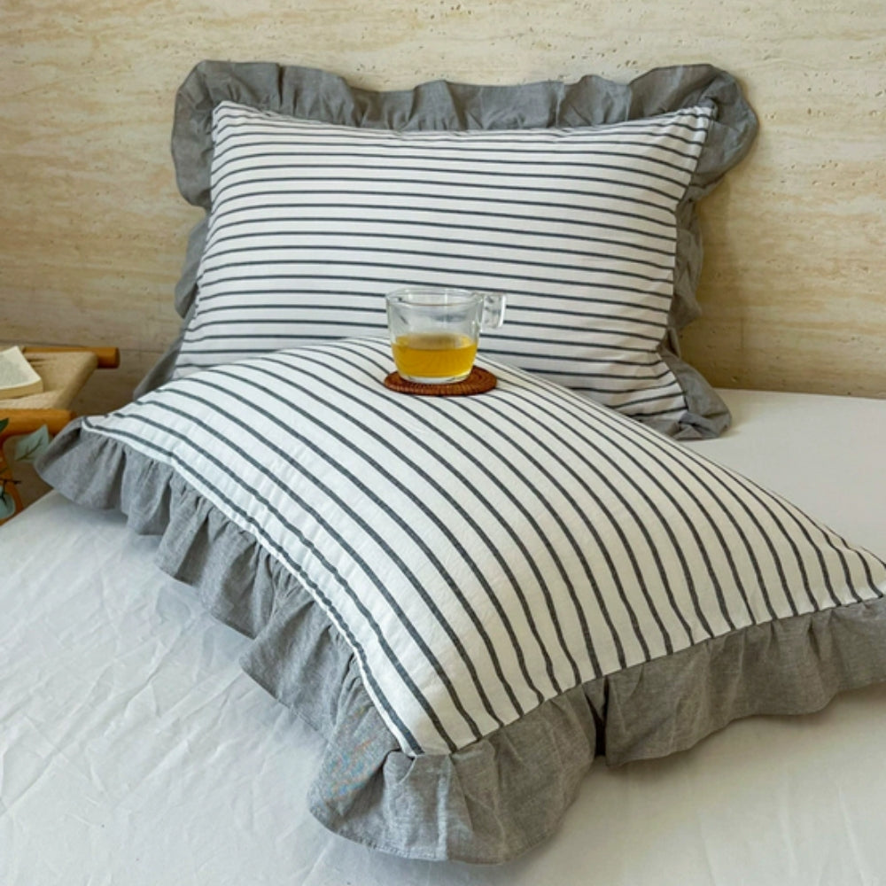 Ruffled Pillowcases with Striped Pattern for Queen-Size Pillows, Romantic Bedroom Bedding Decoration | Sansoti