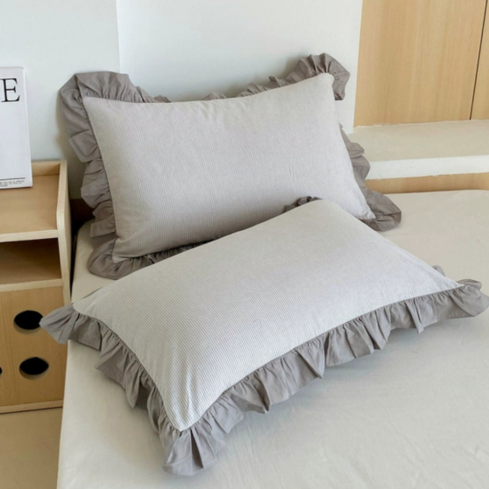 Ruffled Pillowcases with Striped Pattern for Queen-Size Pillows, Romantic Bedroom Bedding Decoration | Sansoti