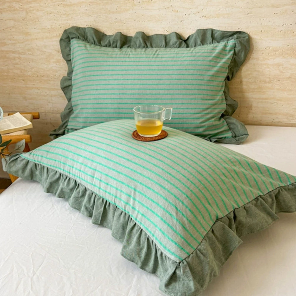 Ruffled Pillowcases with Striped Pattern for Queen-Size Pillows, Romantic Bedroom Bedding Decoration | Sansoti