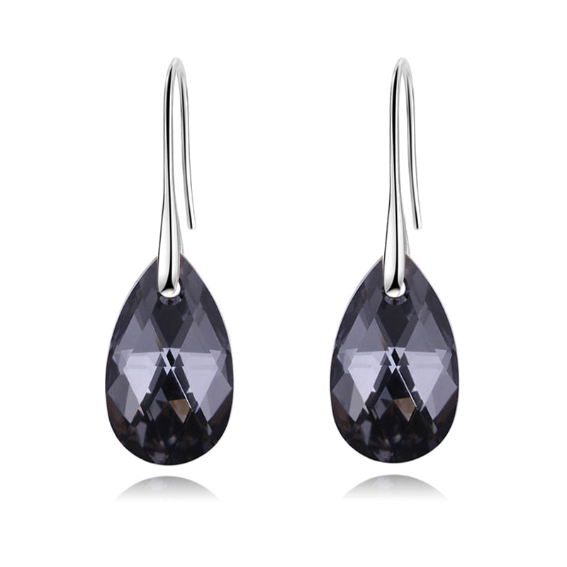 Druppelvormige Kristallen Oorbellen Zilverkleurig - Elegante Statement Sieraden voor Feestelijke Gelegenheden | Sansoti