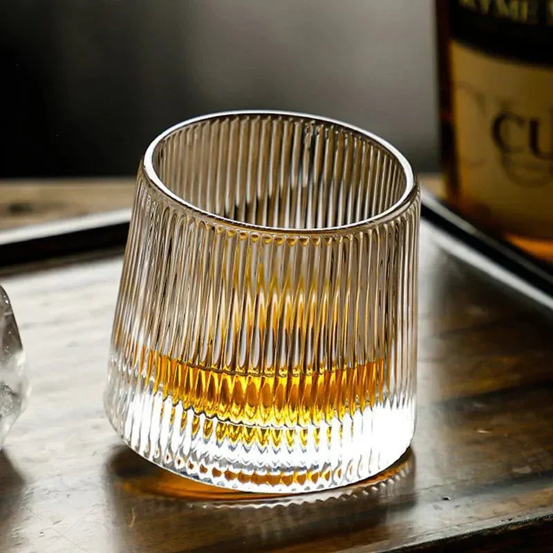Rotierendes Whiskyglas aus mundgeblasenem Glas – Textur-Design 160 ml | Restfield