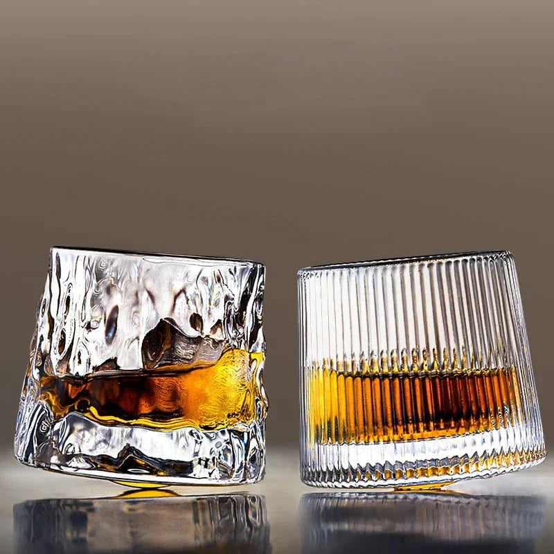 Rotierendes Whiskyglas aus mundgeblasenem Glas – Textur-Design 160 ml | Restfield