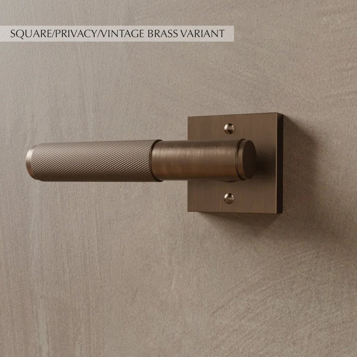 Massiver Messing-Türgriff mit gerändeltem Griff und schlanker Rosette für moderne Interieurs | Restfield