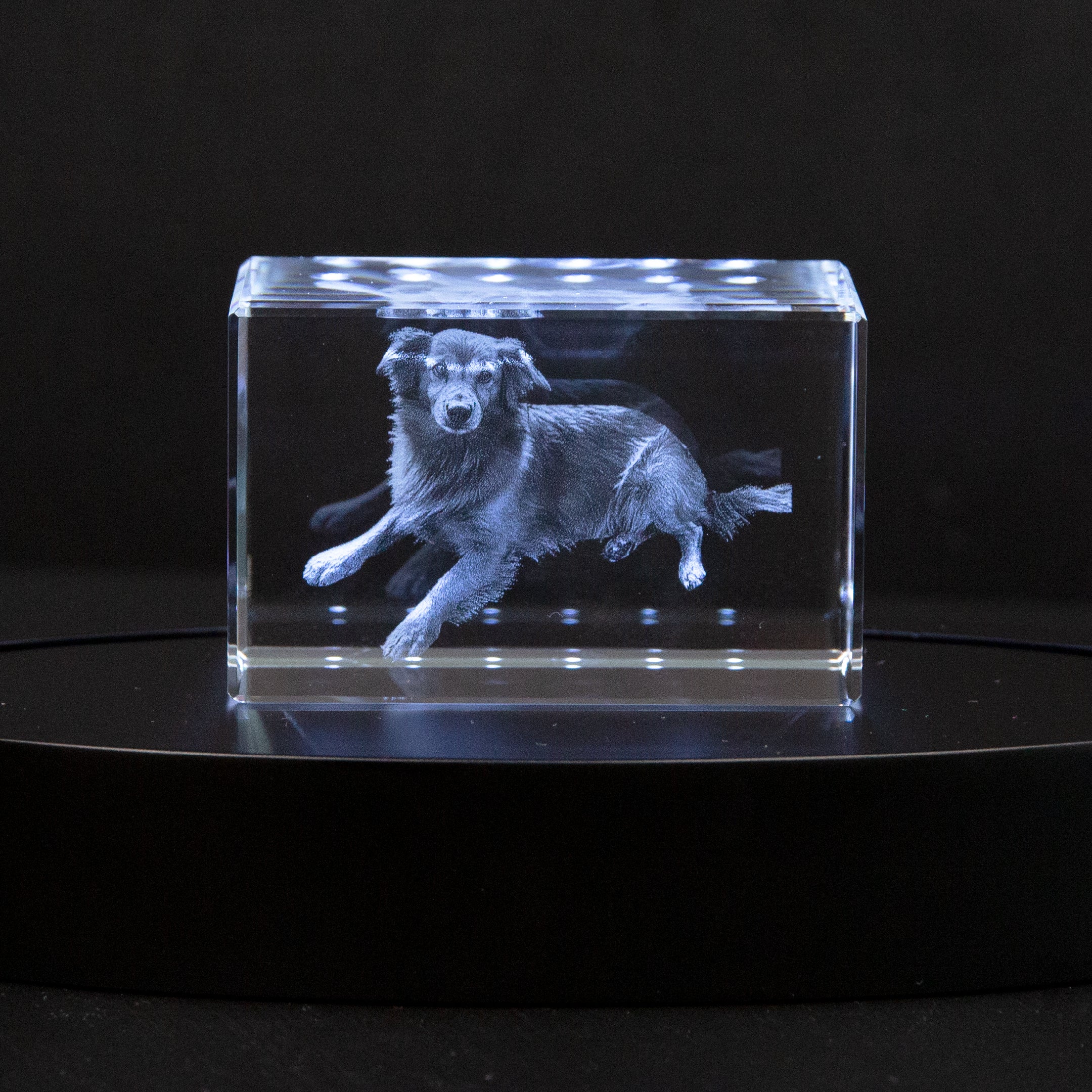 Gepersonaliseerd 2D/3D Kristal Gedenkkristal met Eigen Foto – Verlicht Herinneringsblok met Houten Voet | Sansoti