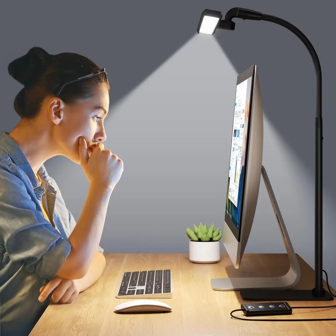 Verstellbare Schreibtischlampe mit Dimmfunktion – Flexible Arm-Tischleuchte für Büro, Arbeitszimmer und Homeoffice | Sansoti