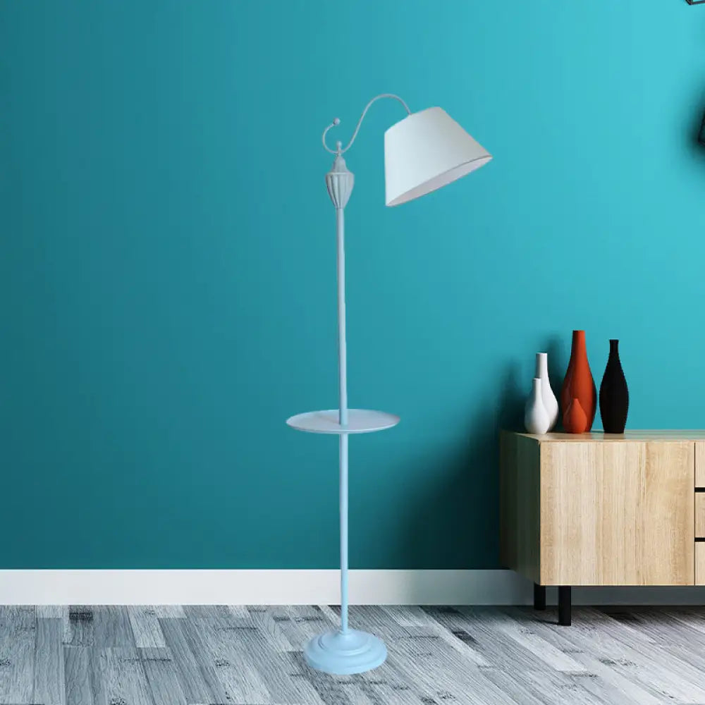 Staande Lamp met Stoffen Kap en Opbergplateau 160cm - Roze Blauw Geel Groen - E26/E27 Fitting - Moderne Vloerlamp | Sansoti