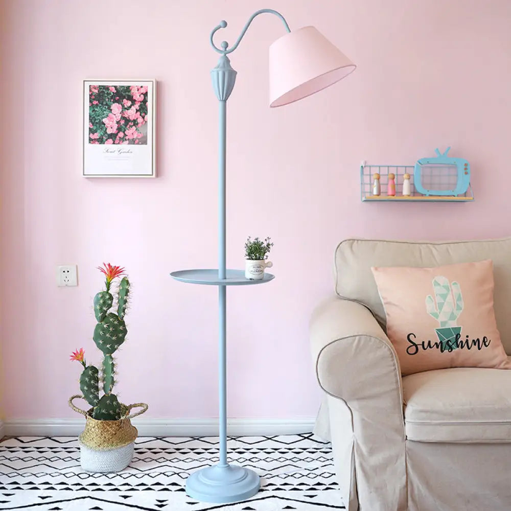 Staande Lamp met Stoffen Kap en Opbergplateau 160cm - Roze Blauw Geel Groen - E26/E27 Fitting - Moderne Vloerlamp | Sansoti
