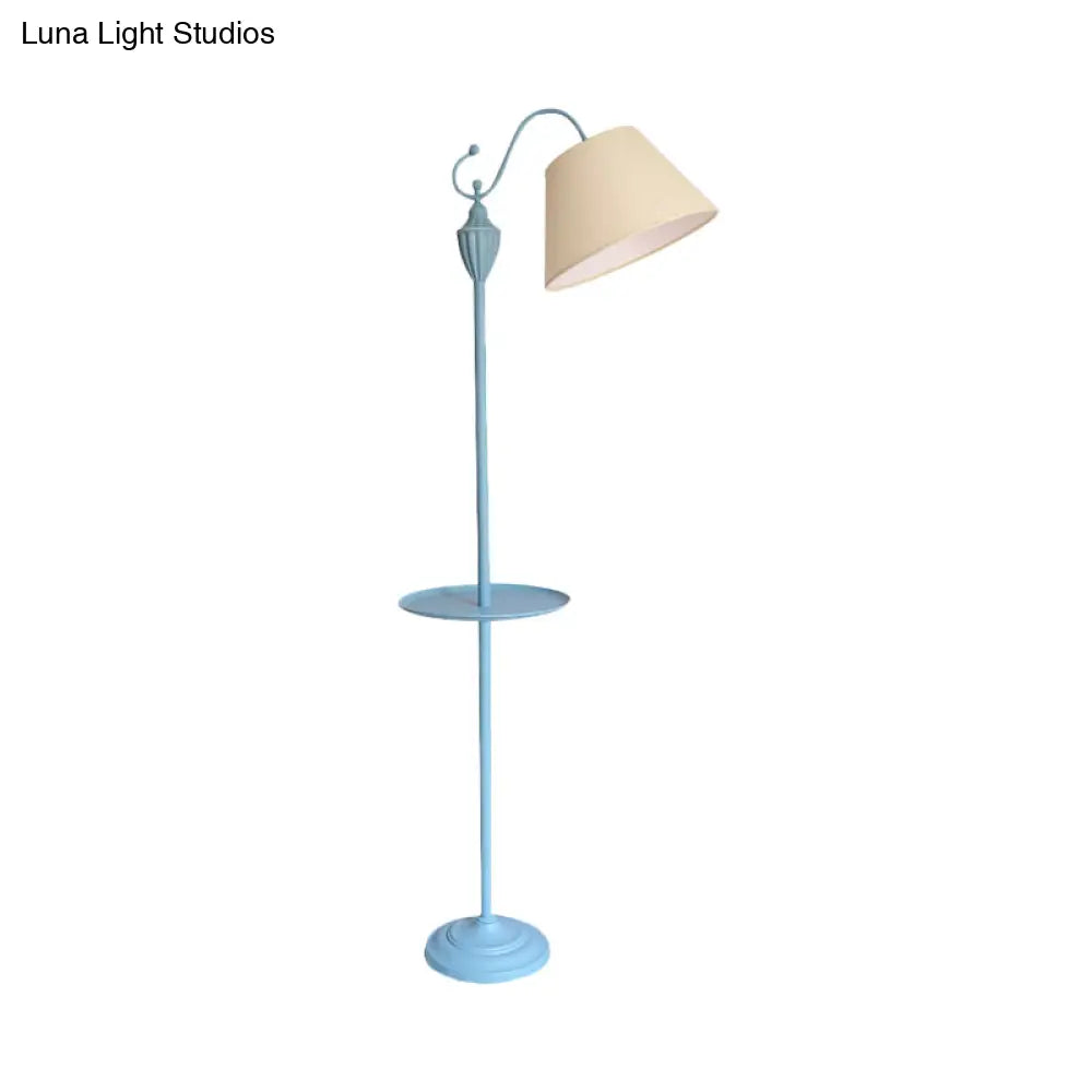 Staande Lamp met Stoffen Kap en Opbergplateau 160cm - Roze Blauw Geel Groen - E26/E27 Fitting - Moderne Vloerlamp | Sansoti