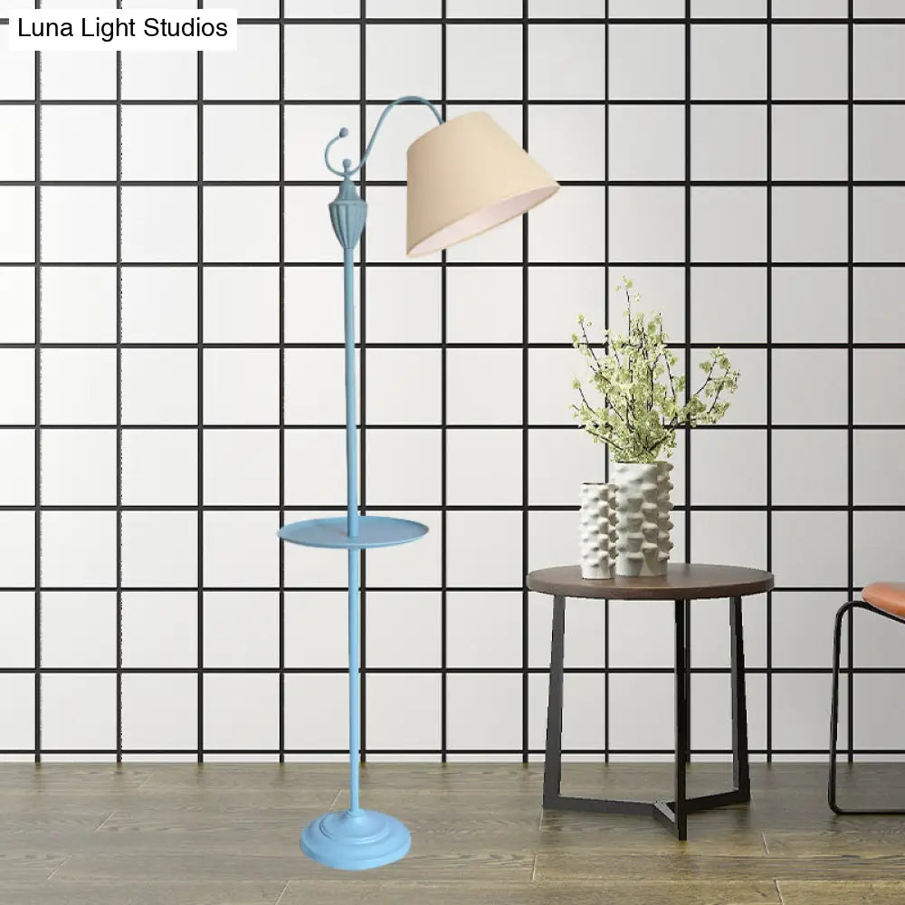 Staande Lamp met Stoffen Kap en Opbergplateau 160cm - Roze Blauw Geel Groen - E26/E27 Fitting - Moderne Vloerlamp | Sansoti