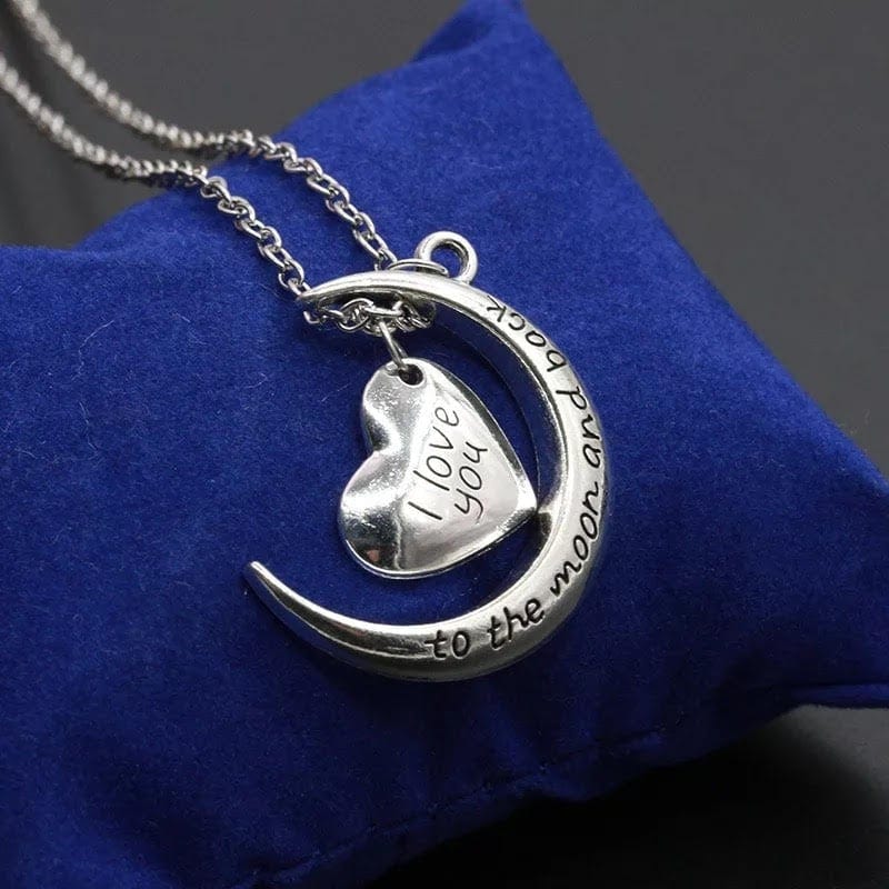 Collier avec pendentif cœur en forme de lune – Bijou romantique pour femmes – Métal argenté, cadeau | Sansoti