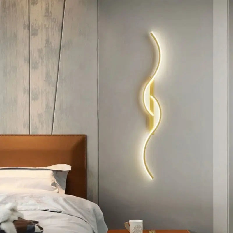 Golvende LED Wandlamp Dimbaar 60-120cm Zwart Goud Modern Design voor Woonkamer Slaapkamer | Sansoti