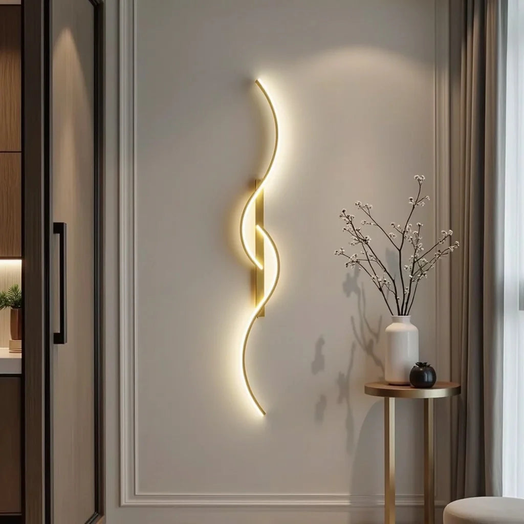 Golvende LED Wandlamp Dimbaar 60-120cm Zwart Goud Modern Design voor Woonkamer Slaapkamer | Sansoti