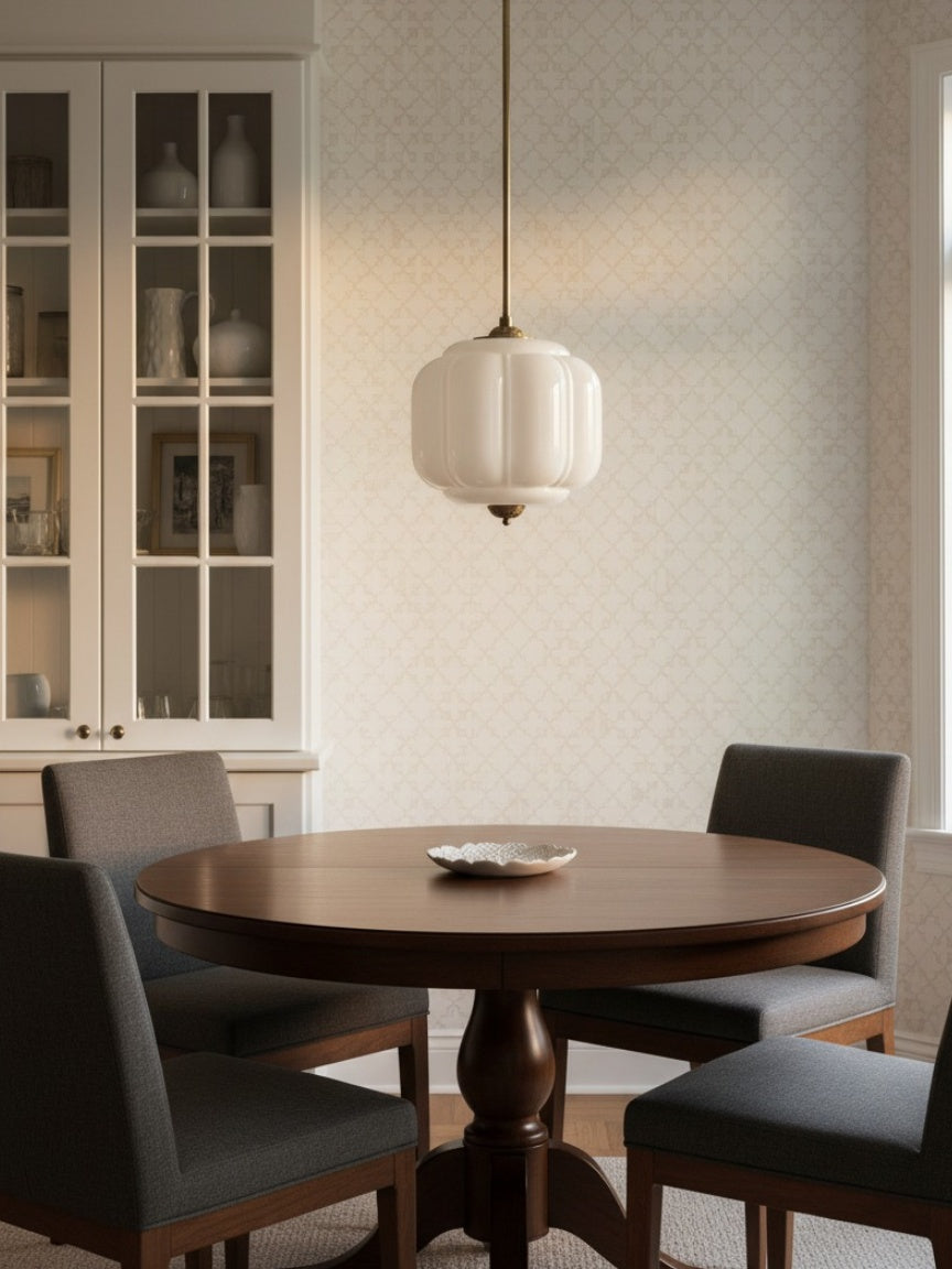 Vintage Kroonluchter met Crèmekleurige Glazen Kappen – Hanglamp in Retro-Stijl voor Eetkamer & Woonkamer | Sansoti