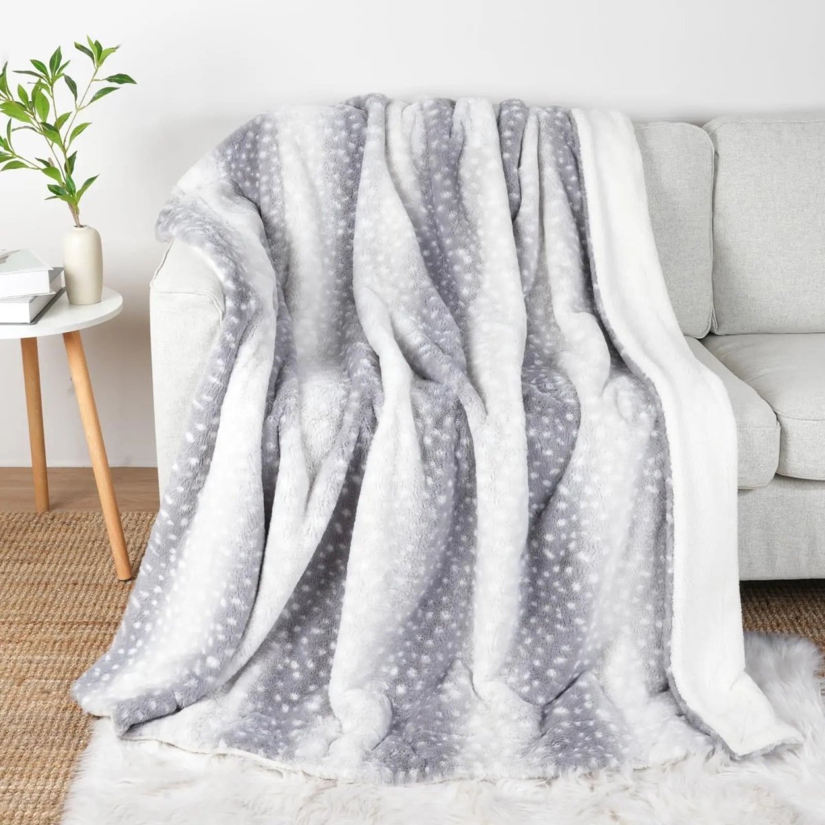 Double-Sided Plush Throw with Deer Pattern Beige Gray 150x200 200x230 Warm Winter Blanket Sofa Throw Living Room | Sansoti