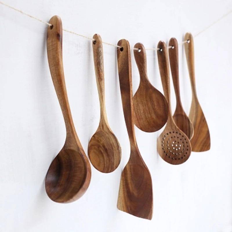 7-teiliges Küchenutensilien-Set aus Teakholz, Löffel, Pfannenwender, Suppenkelle und Öllöffel, langlebiges Naturmaterial | Sansoti