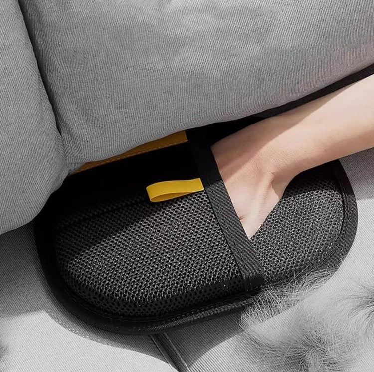 Pet Hair Removal Glove – Effective Fur Collector for Furniture and Textiles | Sansoti